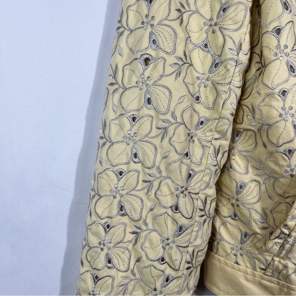 Doncaster Sport Yellow Floral Perforated Button Front Blazer Jacket Size 6 Coat - Picture 6 of 6